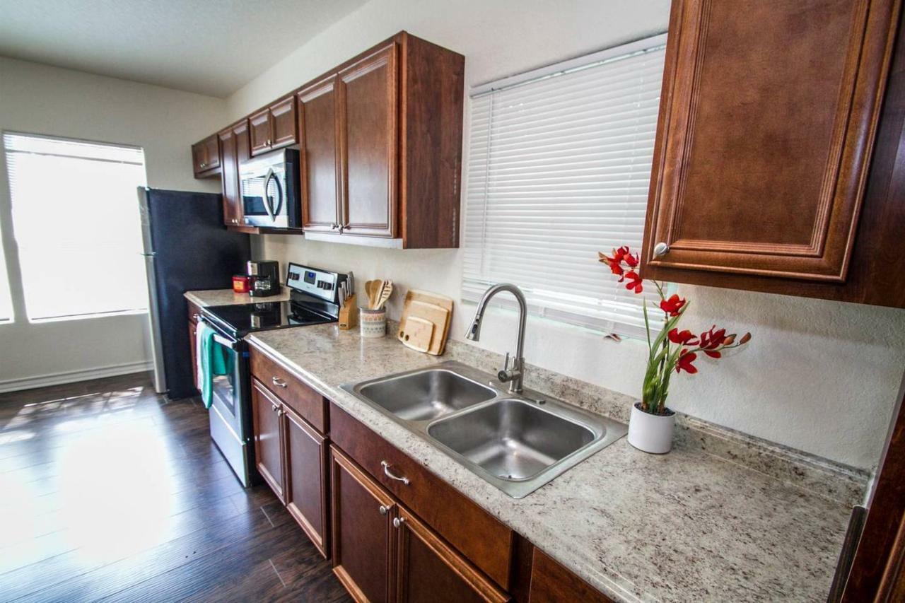 Hays St Cozy Remodeled 2Br/2Ba House Sleeps 8 Apartment ซานอันโตนิโอ ภายนอก รูปภาพ
